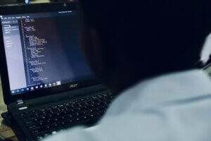 Qual o melhor curso de HTML e CSS? Top 04 opções! 